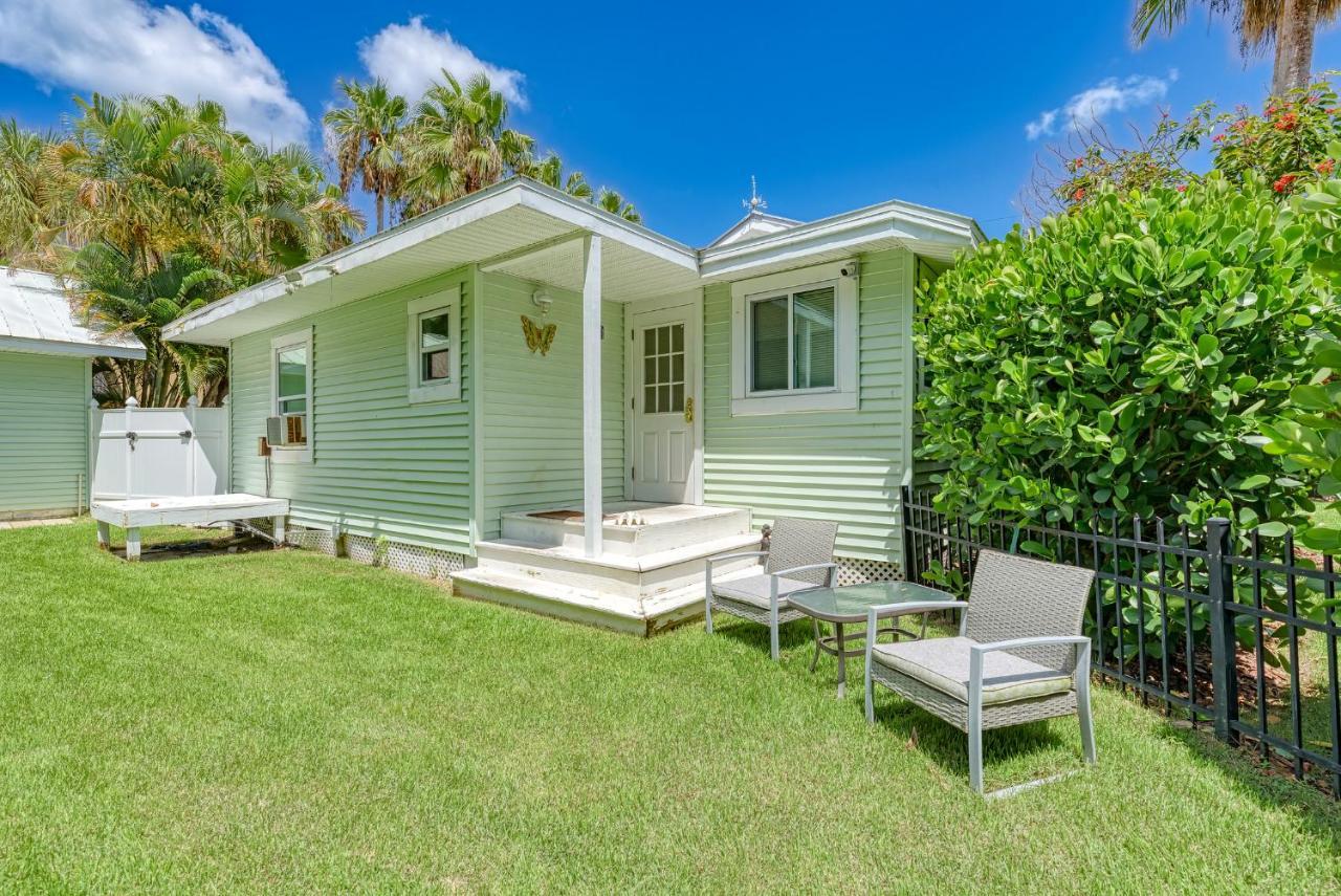 Haven-one Minute Walk To The Beach-private Yards-keyless Locks * Bradenton Beach