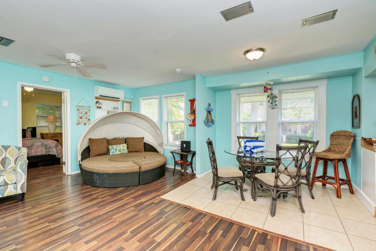 Haven-one Minute Walk To The Beach-private Yards-keyless Locks
