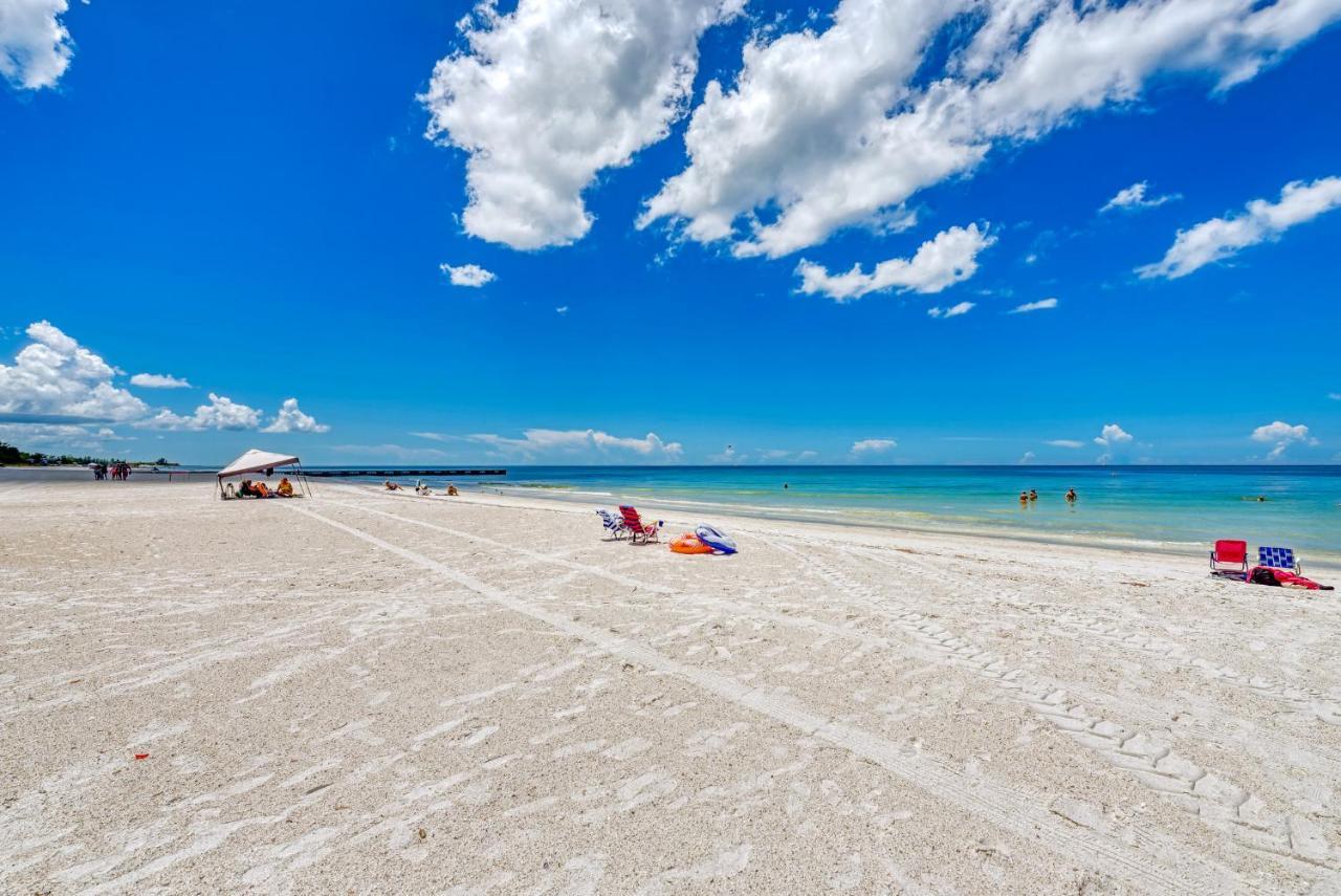Haven-one Minute Walk To The Beach-private Yards-keyless Locks * Bradenton Beach
