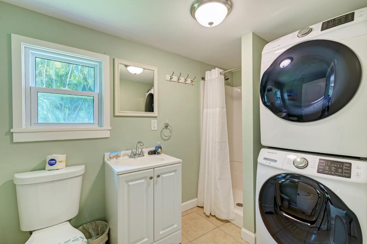 Holiday home Haven-one Minute Walk To The Beach-private Yards-keyless Locks